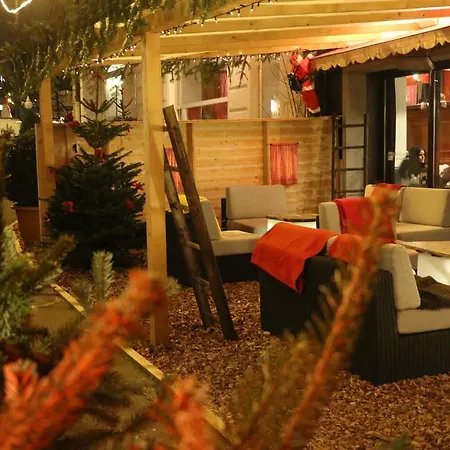 Szálloda De Geneve 2*