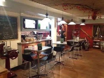 日内瓦旅舍 2* 沃韦