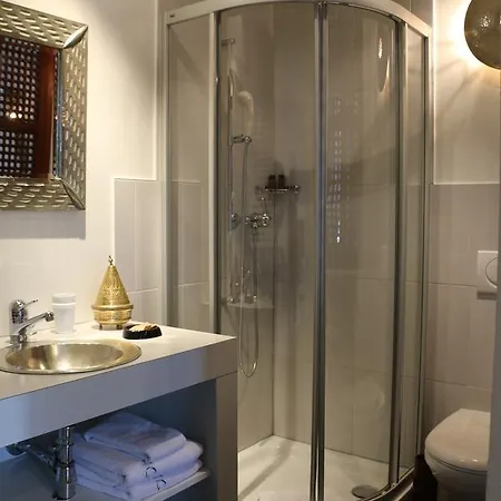 De Geneve Ξενοδοχείο 2*